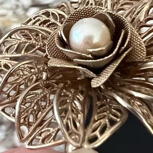 Vintage flower pearl brooch